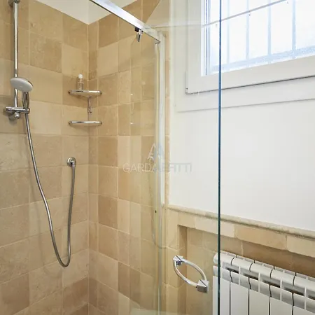 Aureliano Apartment - Solarium Lake View And Pool Apartment *