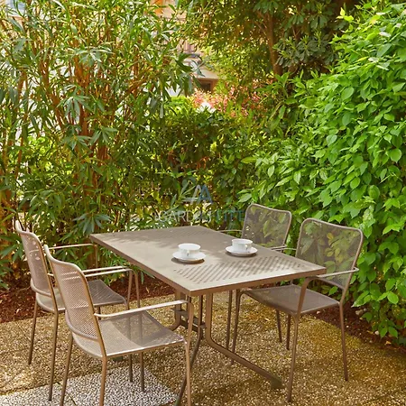 Aureliano Apartment - Solarium Lake View And Pool